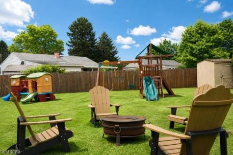 4 Blue Grass Drive Ewing NJ 08638