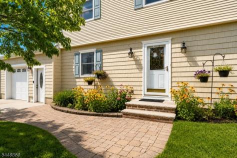4 Blue Grass Drive Ewing NJ 08638