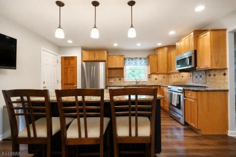 4 Blue Grass Drive Ewing NJ 08638