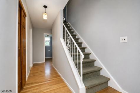 4 Blue Grass Drive Ewing NJ 08638