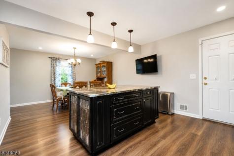 4 Blue Grass Drive Ewing NJ 08638