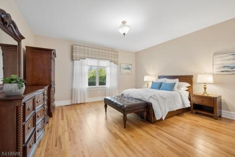 55 Deer Run Watchung NJ 07069