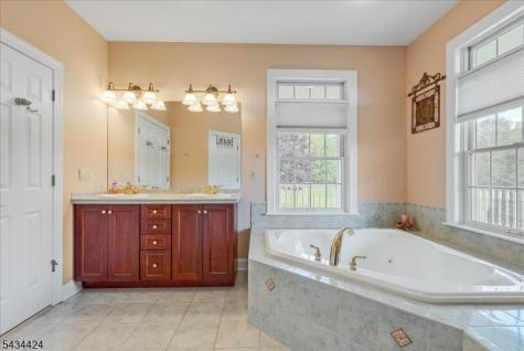 104 Creek Road Green NJ 07821