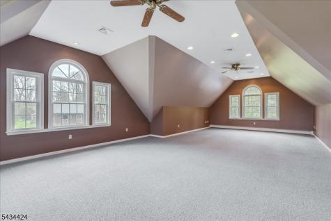 104 Creek Road Green NJ 07821