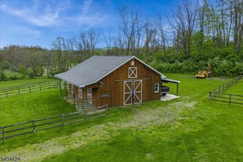 104 Creek Road Green NJ 07821