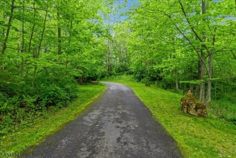 104 Creek Road Green NJ 07821