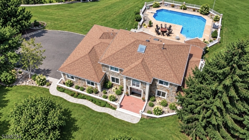 11 Grandview Circle Raritan NJ 08822