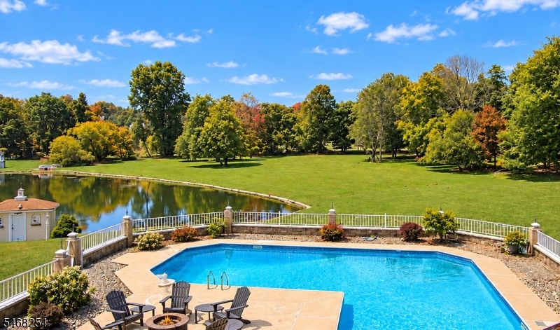 11 Grandview Circle Raritan NJ 08822