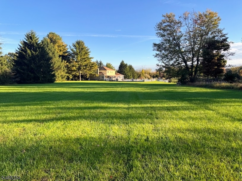 11 Grandview Circle Raritan NJ 08822
