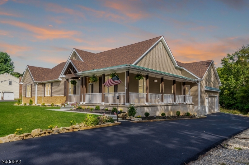 81 Belview Road Lopatcong NJ 08865