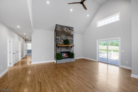 81 Belview Road Lopatcong NJ 08865