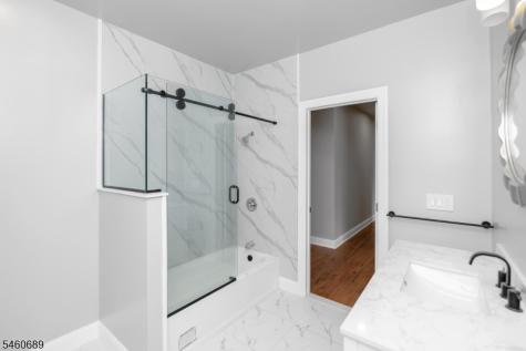 81 Belview Road Lopatcong NJ 08865