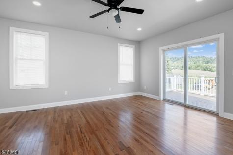 81 Belview Road Lopatcong NJ 08865