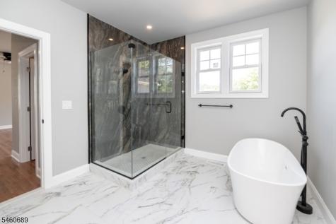 81 Belview Road Lopatcong NJ 08865