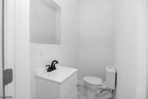 81 Belview Road Lopatcong NJ 08865