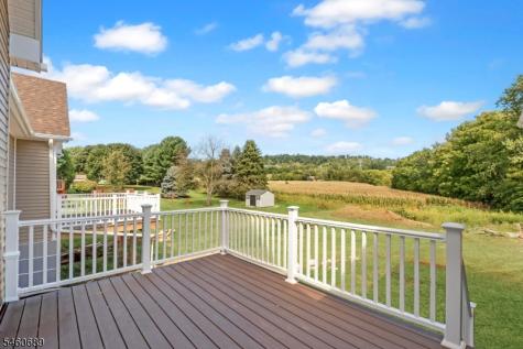 81 Belview Road Lopatcong NJ 08865