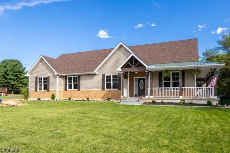 81 Belview Road Lopatcong NJ 08865