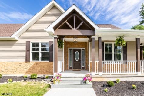 81 Belview Road Lopatcong NJ 08865