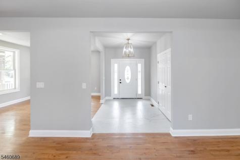 81 Belview Road Lopatcong NJ 08865