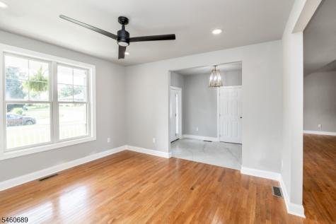 81 Belview Road Lopatcong NJ 08865