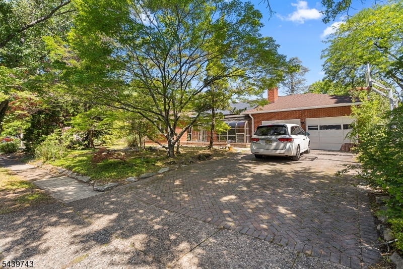 88 Tall Oaks Drive East Brunswick NJ 08816
