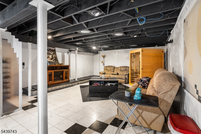 88 Tall Oaks Drive East Brunswick NJ 08816
