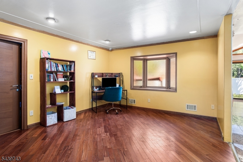 88 Tall Oaks Drive East Brunswick NJ 08816