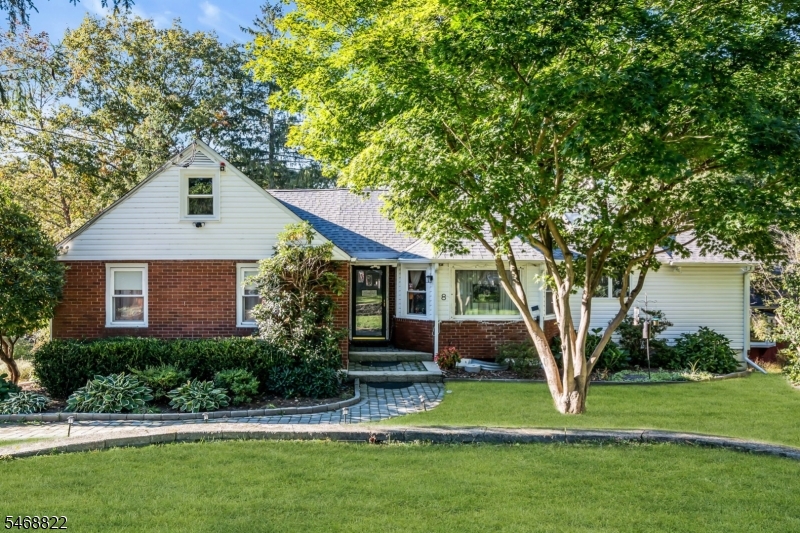 8 Lakeview Court Jefferson NJ 07438