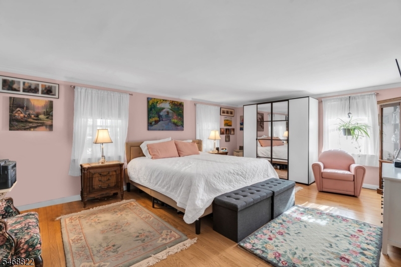 8 Lakeview Court Jefferson NJ 07438