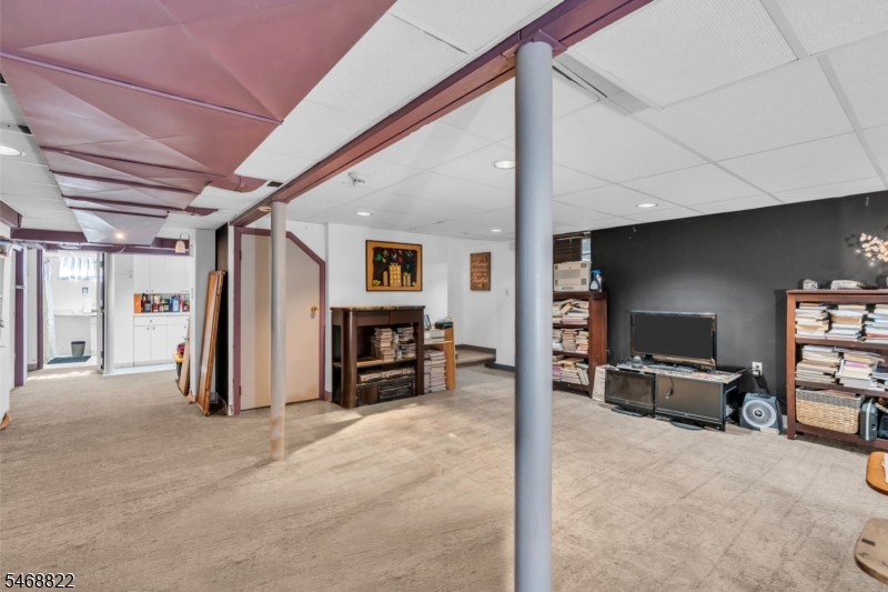 8 Lakeview Court Jefferson NJ 07438