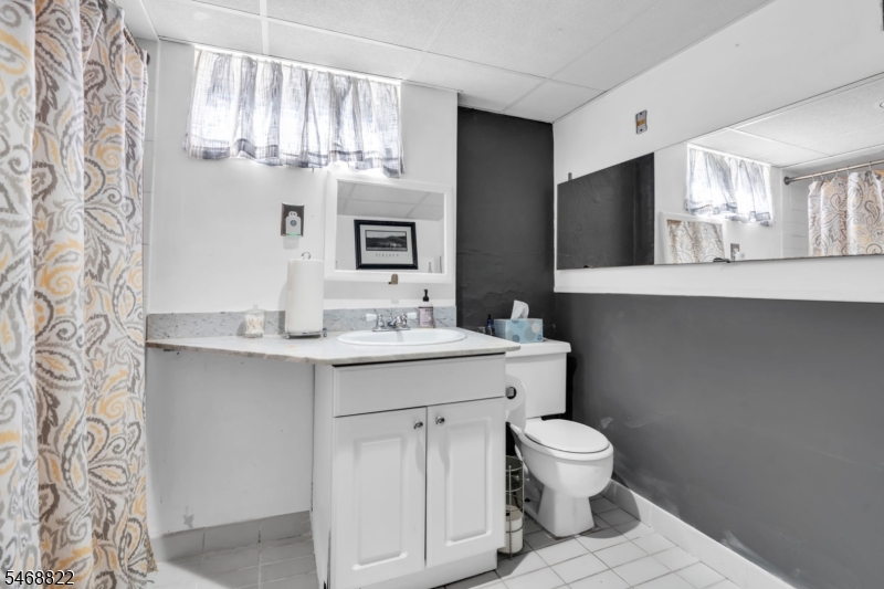 8 Lakeview Court Jefferson NJ 07438