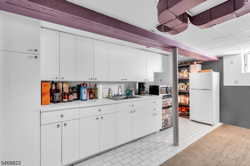 8 Lakeview Court Jefferson NJ 07438