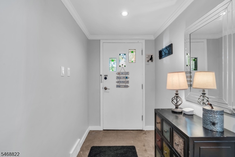 8 Lakeview Court Jefferson NJ 07438