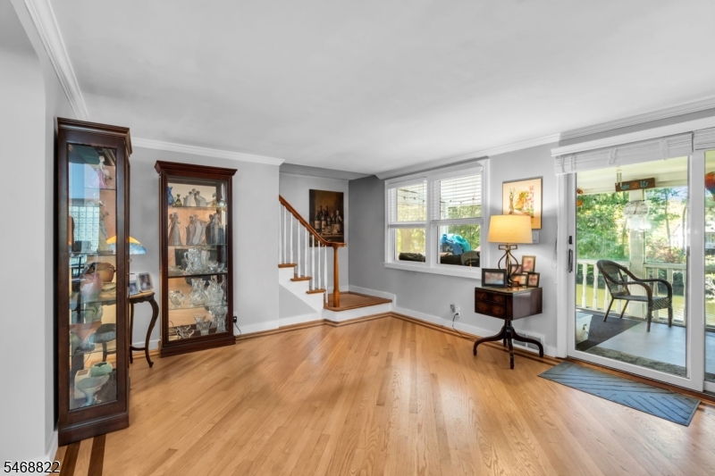 8 Lakeview Court Jefferson NJ 07438