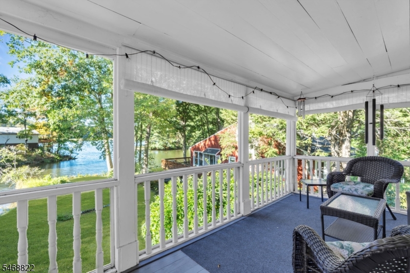 8 Lakeview Court Jefferson NJ 07438