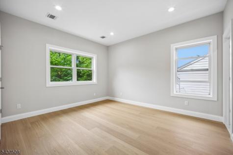 5 Briar Cliff Road Livingston NJ 07039