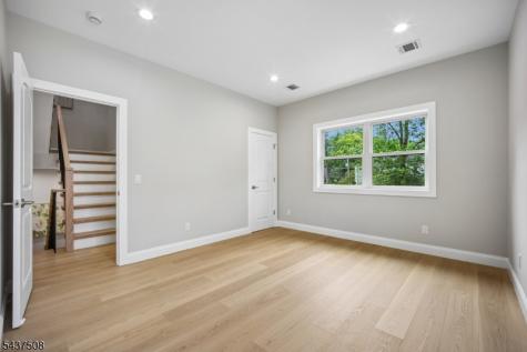 5 Briar Cliff Road Livingston NJ 07039
