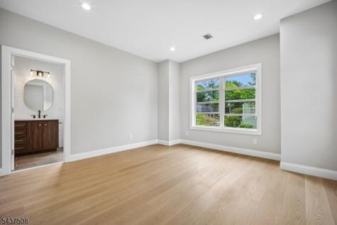 5 Briar Cliff Road Livingston NJ 07039
