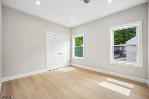 5 Briar Cliff Road Livingston NJ 07039