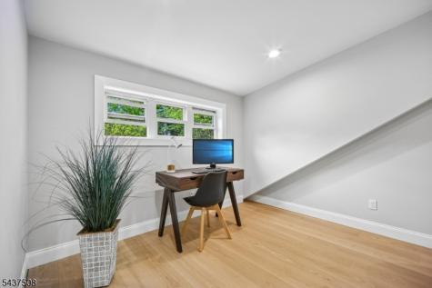 5 Briar Cliff Road Livingston NJ 07039
