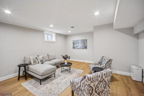 5 Briar Cliff Road Livingston NJ 07039
