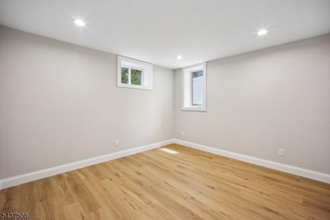 5 Briar Cliff Road Livingston NJ 07039