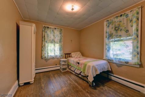86 Greenwood Avenue Pequannock NJ 07440