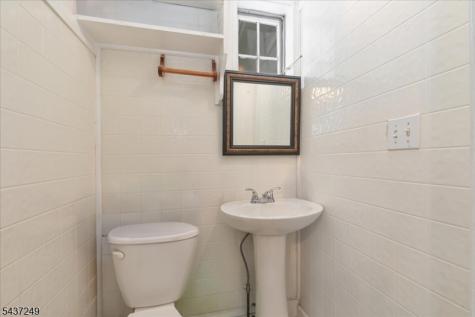 126 Berwyn Street Roselle Park NJ 07204