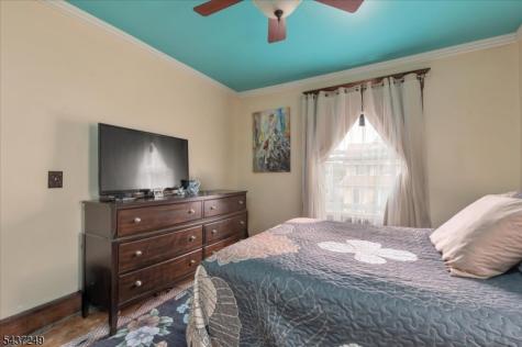 126 Berwyn Street Roselle Park NJ 07204