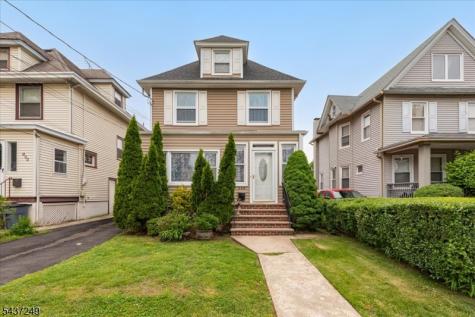 126 Berwyn Street Roselle Park NJ 07204