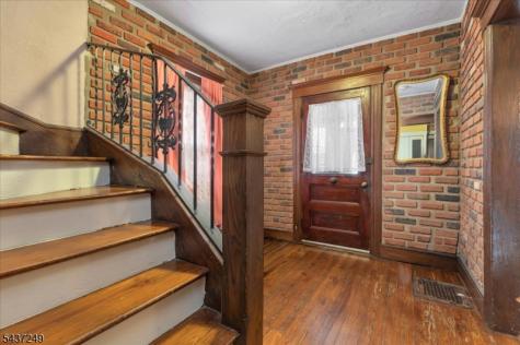 126 Berwyn Street Roselle Park NJ 07204