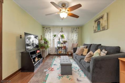 126 Berwyn Street Roselle Park NJ 07204