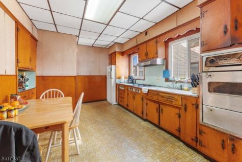 757 Parker Street Newark NJ 07104
