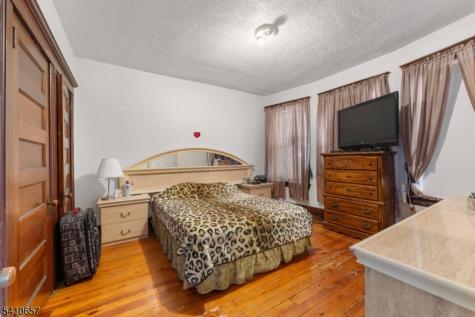757 Parker Street Newark NJ 07104